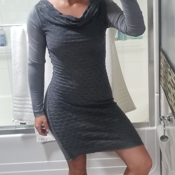 Formfitting dress - Picture 2 of 5